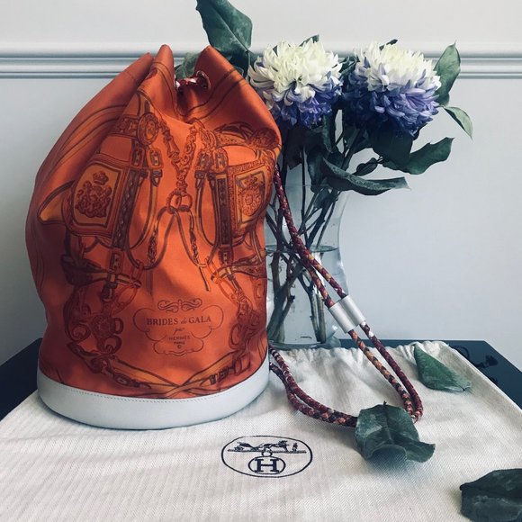 SOLD - 🧡H E R M E S🧡 ⠀ Sac Soie Cool 22(Medium). - Picture 2 of 9